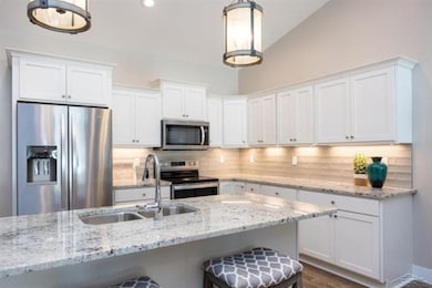 4211 Woodburn Ct unit 18, Saginaw, MI 48603 - photo 7