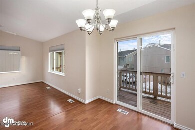 11-Dining Area_SLS_-7705