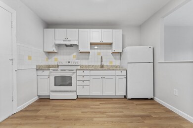 700 Cummins Hwy unit 7, Boston, MA 02126 - photo 3