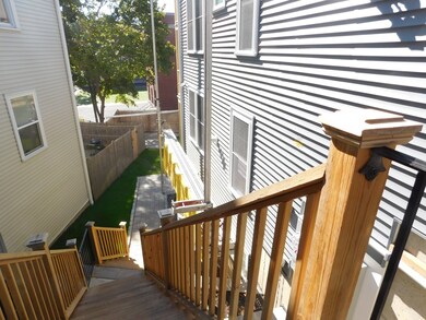 121 Cummins Hwy unit 1, Boston, MA 02131 - photo 6