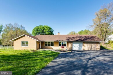 10676 Scaggsville Rd, Laurel, MD 20723 - photo 3