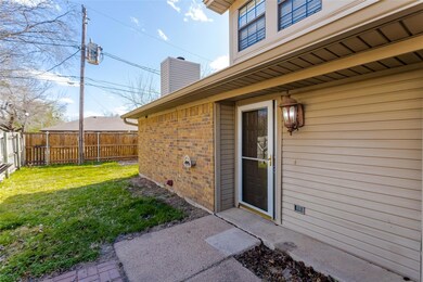 118 Myers Dr, White Settlement, TX 76108 - photo 3