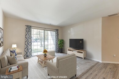 1503 Hawthorne Ct unit 1503, Sewell, NJ 08080 - photo 2