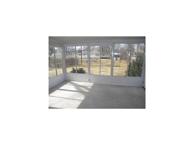 3-Seasons Porch/Room.