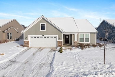 2911 Isle Grand Dr, Belmont, MI 49306 - photo 4