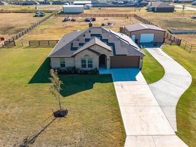 131 Crest Ln, Decatur, TX 76234 - photo 3