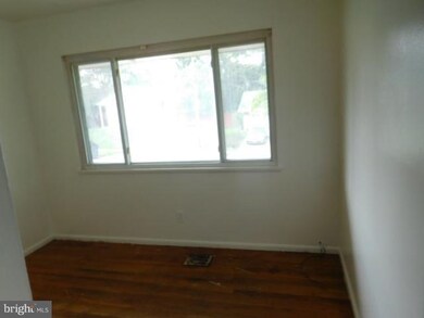 5709 Westgate Rd, Lanham, MD 20706 - photo 7