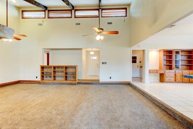 3911 Crescent Dr, Granbury, TX 76049 - photo 3