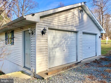 3810 Contees Wharf Ln, Edgewater, MD 21037 - photo 2