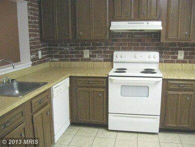 11725 Summer Oak Dr, Germantown, MD 20874 - photo 2