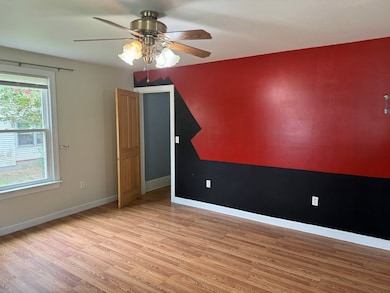 24418 Bennett St, Parksley, VA 23421 - photo 3