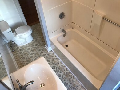 84 Main St unit 4, Amesbury, MA 01913 - photo 7