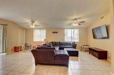 9831 Boca Gardens Cir N unit D, Boca Raton, FL 33496 - photo 6