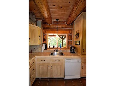 Kitchen. Watch the wildlife from here while doing