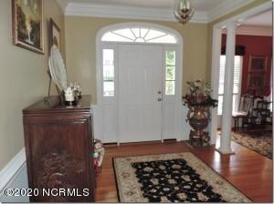 5 Foyer