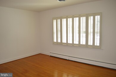 1128 Custis St, Alexandria, VA 22308 - photo 7