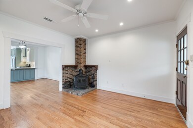 915 Pizer St, Houston, TX 77009 - photo 4