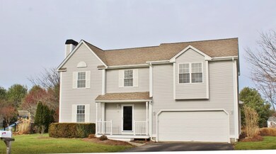 89 Straw Ln, Wakefield, RI 02879 - photo 2