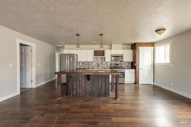 349 W Idaho St, Weiser, ID 83672 - photo 5