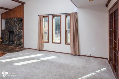 04-Living Room_DMD_4973
