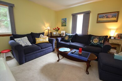 11 Hesper St, Saugus, MA 01906 - photo 4