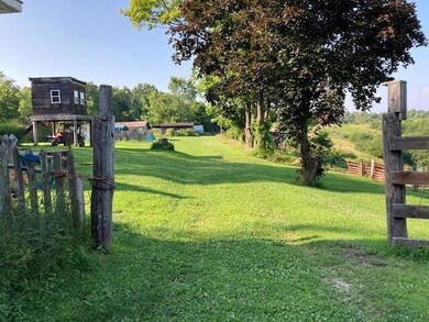 Access Ridge Trail