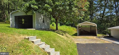 15215 Charmian Rd, Blue Ridge Summit, PA 17214 - photo 6