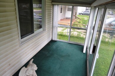 2313 S Hackley St, Muncie, IN 47302 - photo 5