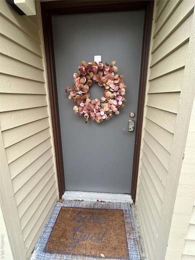 36 Sycamore Ct, Highland Mills, NY 10930 - photo 2