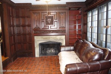 6136 Amboy Rd, Staten Island, NY 10309 - photo 4