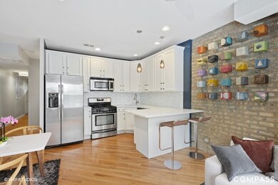 4826 N Hoyne Ave unit 3, Chicago, IL 60625 - photo 2