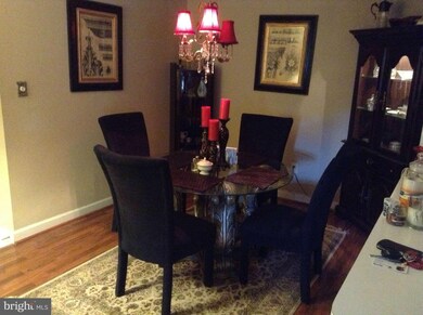 2322 Falls Gable Ln unit J, Baltimore, MD 21209 - photo 3