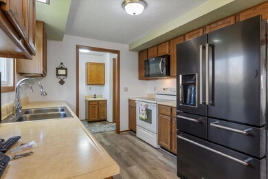 1010 Skyline Dr, Logan, IA 51546 - photo 5