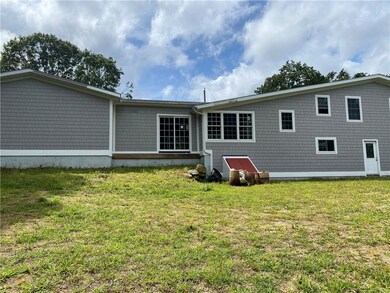 4 Maplecrest Dr, Greenville, RI 02828 - photo 5