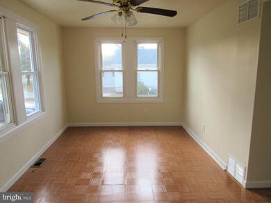 850 E Elmer Rd, Vineland, NJ 08360 - photo 4