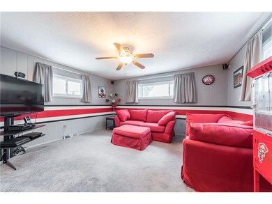 1725 E 238th St, Euclid, OH 44117 - photo 4