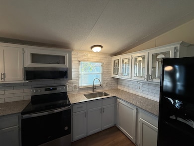 1997 Fm 389 unit 2, Brenham, TX 77833 - photo 5