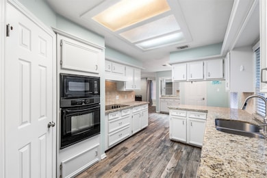 3922 Valley Haven Dr, Kingwood, TX 77339 - photo 3