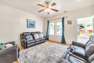 19 Lucretia Ave, Chicopee, MA 01013 - photo 6