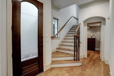 LOVELY ENTRY, ELEVATOR SHAFT, WITH ACCENT WALLS FOR YOUR ARTWORK.  SPECIAL DIMMER SWITCHES THAT CAN BE CONTROLLED FROM ALEXA ON YOUR CELL PHONE