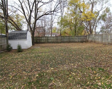 3808 14th St, Des Moines, IA 50313 - photo 5