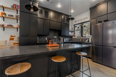 228 S College Ave, Fayetteville, AR 72701 - photo 4