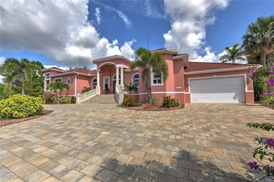 Mediterranean / spanish-style house featuring stuc