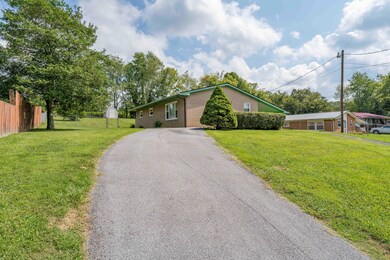 1419 Stoneybrook Dr, Johnson City, TN 37601 - photo 3