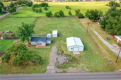 1503 E 3rd St, Elk City, OK 73644 - photo 3