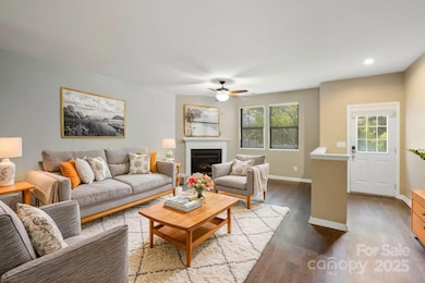 8988 Lanark Ln, Fort Mill, SC 29707 - photo 4