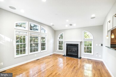 2840 Edgelea Rd, Vienna, VA 22181 - photo 6