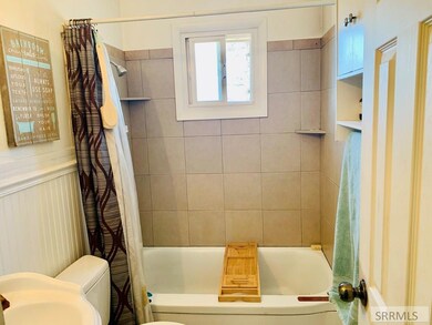 70 S 900 W, Blackfoot, ID 83221 - photo 4