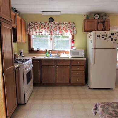 1303 Whittier Hwy, Moultonborough, NH 03254 - photo 6