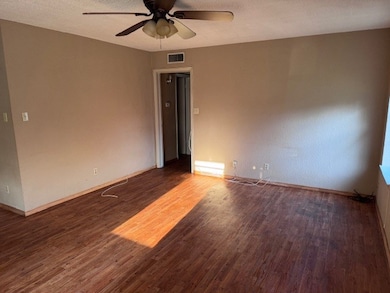 1017 12th St SE unit 1017, Paris, TX 75460 - photo 3